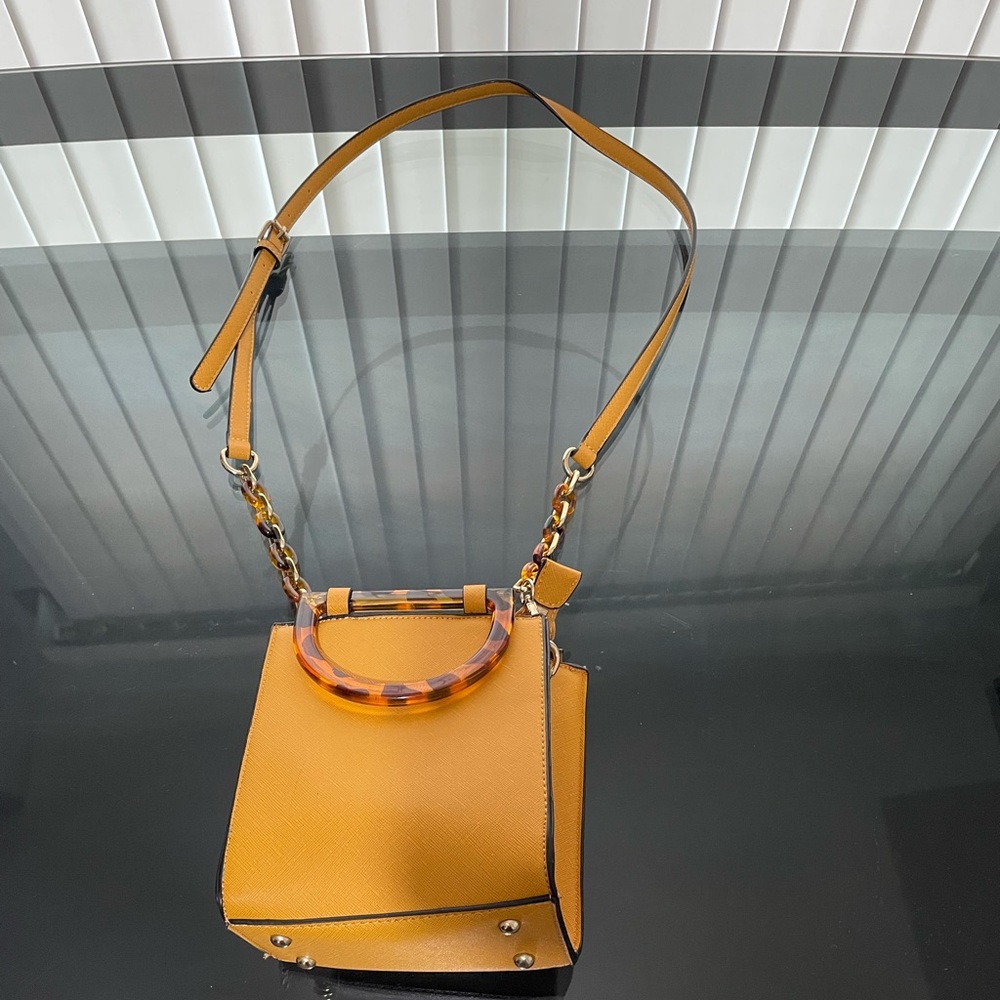 Mini mustard bag great condition